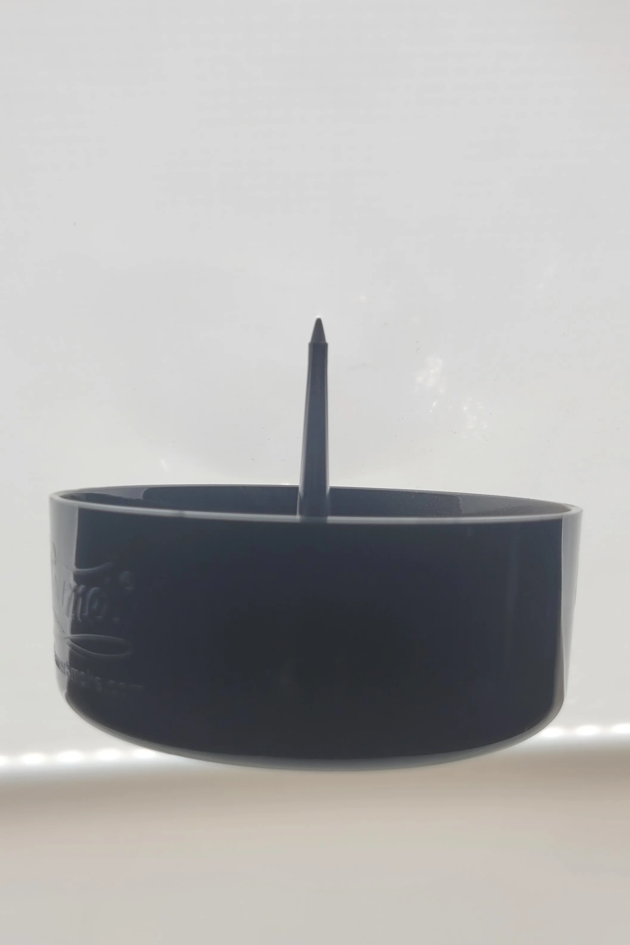 Beamer - Plastic DePiper Ashtray 4" Diameter - Image 4